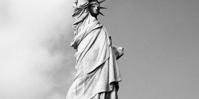 如何选择靠谱的托育服务机构：家长必看的评估维度与避坑指南